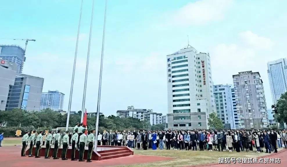 电线首页网站_万菱情侣湾一号地址_最新价格爱游戏app体育珠海万菱情侣湾一号售楼中心(图12)